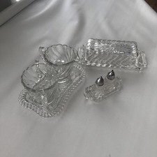 8 peças Conjunto de mesa de vidro, açúcar, creme, prato de manteiga coberto, sal e pimenta na bandeja, usado comprar usado  Enviando para Brazil