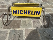 Présentoir michelin d'occasion  Le Mesnil-Saint-Denis