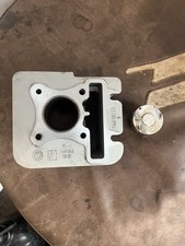 Kit cylindre piston d'occasion  Corbeil-Essonnes