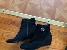 Womens short fall for sale  New Haven