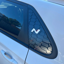 Inserções de janela traseira Hyundai i30N (par) - N logotipos, usado comprar usado Inserções de janela traseira Hyundai i30N (par) - N logotipos, usado comprar usado  Enviando para Brazil