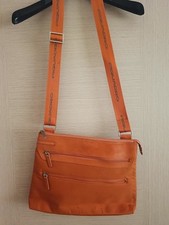 Borsa tracolla piquadro usato  Rosignano Marittimo