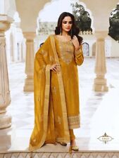 Robe créateur pakistanaise d'occasion  Expédié en France