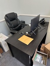 Office desk rarely for sale  Darby