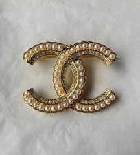 Spilla chanel usato  Sessa Aurunca