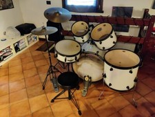 Batteria acustica completa usato  Serramazzoni