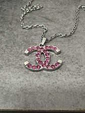 Collier pendentif. d'occasion  Équeurdreville-Hainneville