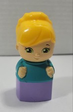 MEGA BLOKS CAMISA AZUL MENINA SAIA ROXA CABELO LOIRO OLHOS VERDES comprar usado  Enviando para Brazil