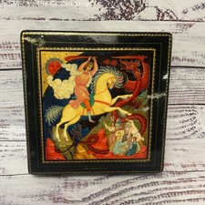 Usado, Caixa de laca Kholui School pintada à mão era soviética russa preta vermelha 12'x12"x2" comprar usado  Enviando para Brazil