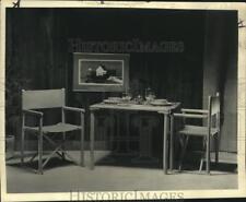 Usado, 1977 Press Photo Gold Medal Inc. introduziu esta cadeira e mesa deserto recentemente comprar usado  Enviando para Brazil