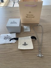 Collier argenté vivienne d'occasion  Angers-