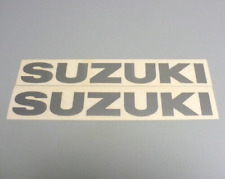 Coppia adesivi suzuki usato  Torre di Mosto