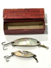 Vintage Raro Adirondack oscilador MOP pérola NY isca de pesca colher caixa inicial VEJA! comprar usado  Enviando para Brazil