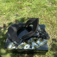 Leatt neck brace d'occasion  Expédié en Belgium