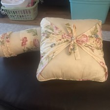Set simply shabby for sale  Sioux Falls