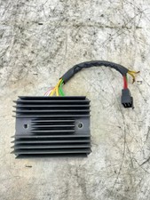 Voltage regulator 434406040 d'occasion  Expédié en Belgium