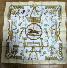 Hermes scarf carré d'occasion  Expédié en Belgium
