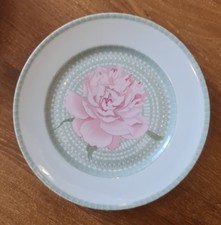 Assiettes plates signées d'occasion Assiettes plates signées d'occasion  Dourdan