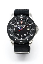 Relógio masculino Victorinox Swiss Army Maverick Sport náilon preto 241674, usado comprar usado  Enviando para Brazil
