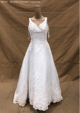 oleg cassini wedding dress for sale oleg cassini wedding dress for sale Saint Louis