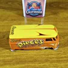 Usado, Hot Wheels Premium Nostalgia Hershey's Reese's Pieces VW Volkswagen Micro Bus comprar usado  Enviando para Brazil