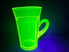Caneca de café vintage de vidro de urânio em vidro de vaselina, primeiros lados canelados americanos comprar usado  Enviando para Brazil
