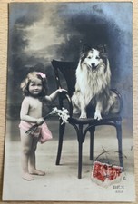 Usado, Menina com cachorro de estimação Rough Collie posando na cadeira antiga RPPC 1913 comprar usado  Enviando para Brazil