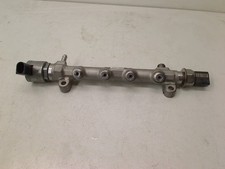 Używany, DYSTRYBUTOR PALIWA Volkswagen Passat (3G2) 2016 04L130089G / 04L906054 na sprzedaż  Wysyłka do Poland