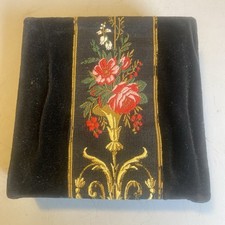 Boîte ancienne velours d'occasion  Chameyrat