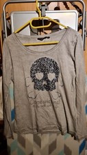 Essentials langarmshirt totenk gebraucht kaufen  Aachen