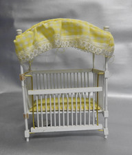 Zo. BERÇO DE MADEIRA VINTAGE MINIATURA CASA DE BONECAS DOSSEL BRANCO L12 x A16 x W7cm, usado comprar usado  Enviando para Brazil