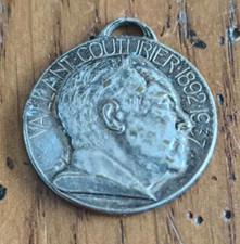 Medal vaillant couturier d'occasion  Expédié en Belgium