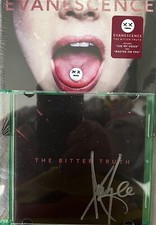 CD Evanescence The Bitter Truth com CD livreto autografado assinado por Amy Lee comprar usado  Enviando para Brazil