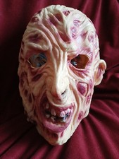 Maschera gomma freddy usato  Spedire a Italy