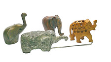 Elephants figurines small d'occasion  Expédié en Belgium