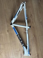 Giant revel small for sale  WORCESTER