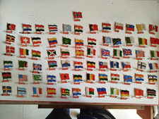 Lot de72 drapeaux d'occasion  La Voulte-sur-Rhône