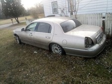 2003 lincoln towncar for sale  Elyria