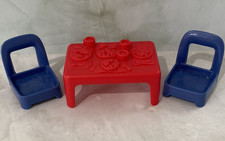 Conjunto de cadeiras de mesa Fisher Price Little People jantar salão de pizza restaurante brinquedo comprar usado Conjunto de cadeiras de mesa Fisher Price Little People jantar salão de pizza restaurante brinquedo comprar usado  Enviando para Brazil