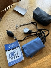 Monitor de pressão arterial A&D Life Source modelo UA-100 com bolsa de transporte auto-tomada, usado comprar usado  Enviando para Brazil