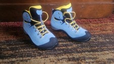 Women shoes boots for sale  Manistee