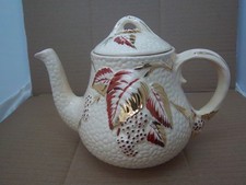 Wade bramble teapot. for sale  LLANYMYNECH