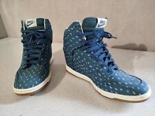 Nike baskets femme d'occasion  La Roche-Posay