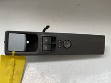 Pulsantiera anteriore sinistra usato Pulsantiera anteriore sinistra usato  Italia