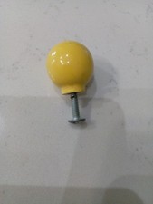 Usado, Cômoda retrô armário vintage botão de cerâmica redondo amarelo  comprar usado  Enviando para Brazil