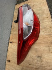 Feux arrière gauche d'occasion Feux arrière gauche d'occasion  Marly-la-Ville