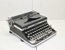 Vintage royal delux for sale  Sturtevant