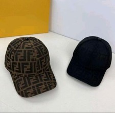 Cappello fendi usato  Latina