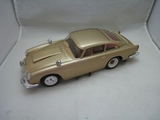 Aston martin gama usato  Italia