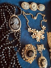 Vintage jewelry lot for sale  Cleveland